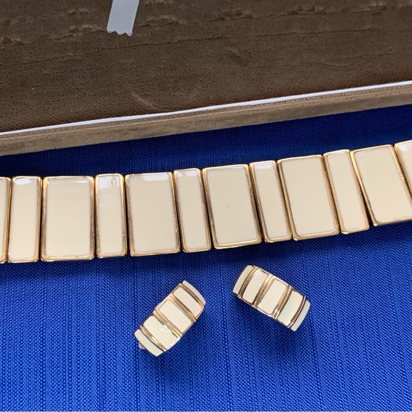 Vintage Enamel Cream and Goldtone Bracelet and Nina Ricci Clip Earrings Timeless - Picture 3 of 8